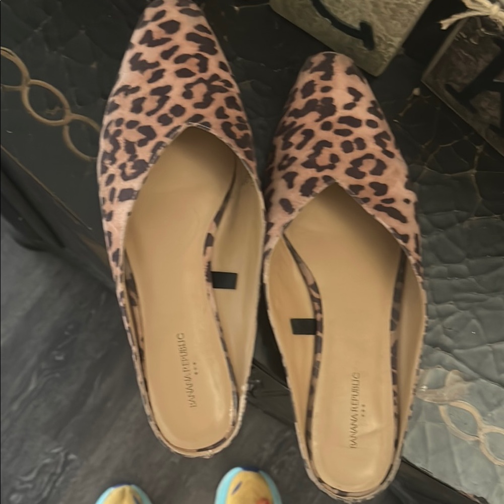 Banana Republic Brown Black Flats & Loafers
